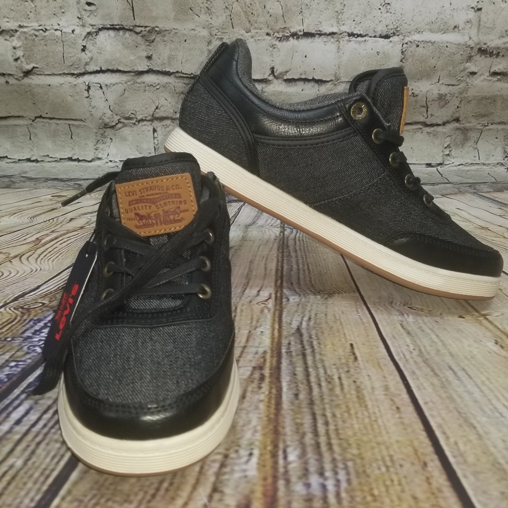 NWT Levi Strauss & CO Mens denim sneakers size 8